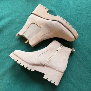 Blondo Destin Waterproof Suede Lug Sole Bootie Sandstone Beige 7.5